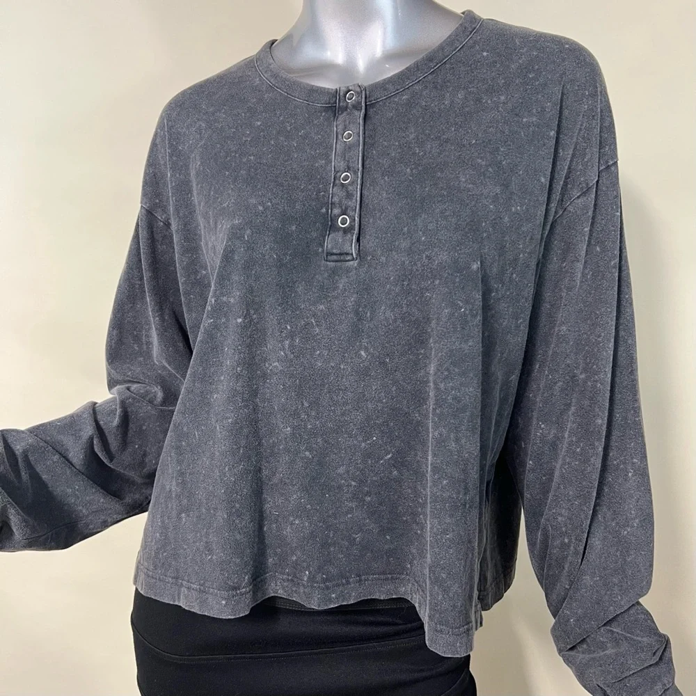 PINK Victoria’s Secret Women’s XL Grey Cotton Tee Boxy Henley T Shirt